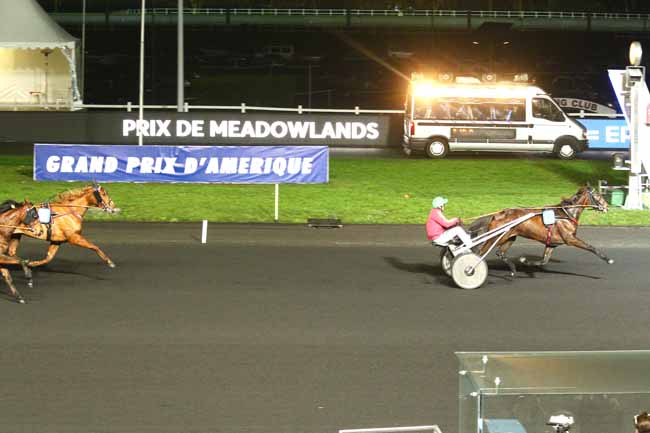 Photo d'arrivée de la course pmu PRIX DE MEADOWLANDS à PARIS-VINCENNES le Dimanche 28 janvier 2018