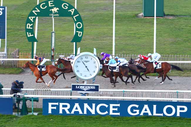 Photo d'arrivée de la course pmu PRIX DE LA ROUTE DES FERMETTES à CHANTILLY le Jeudi 1 février 2018