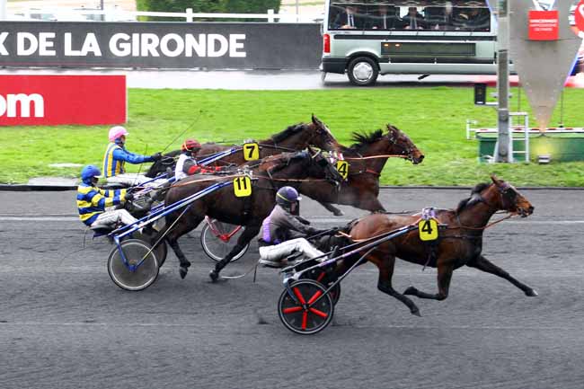 Photo d'arrivée de la course pmu PRIX DE LA GIRONDE à PARIS-VINCENNES le Samedi 3 février 2018