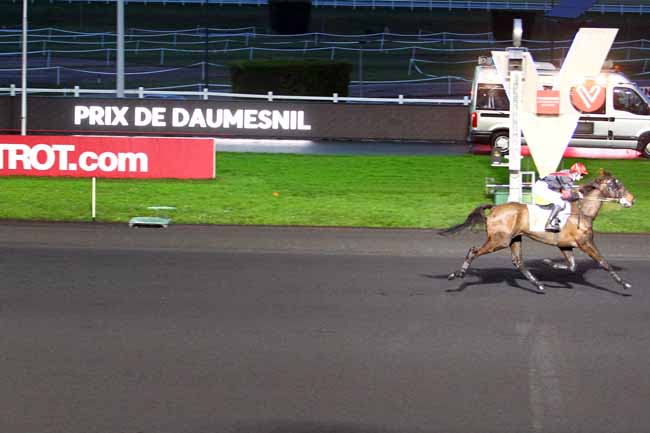 Photo d'arrivée de la course pmu PRIX DE DAUMESNIL à PARIS-VINCENNES le Samedi 3 février 2018
