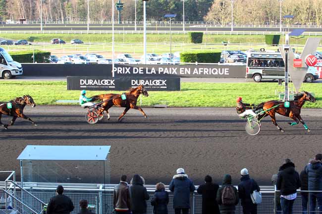 Photo d'arrivée de la course pmu PRIX DE ROUEN à PARIS-VINCENNES le Dimanche 4 février 2018