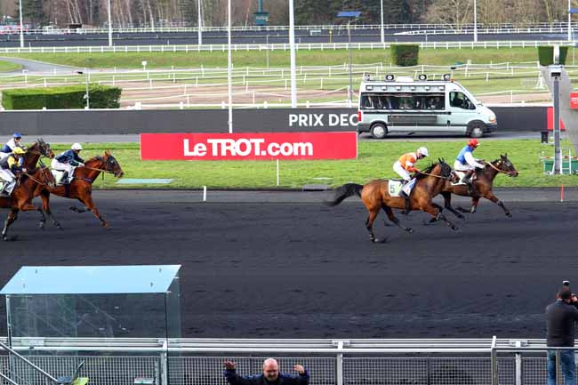 Photo d'arrivée de la course pmu PRIX DECIDEE à PARIS-VINCENNES le Lundi 12 février 2018
