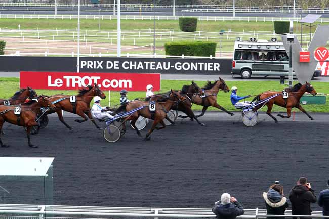 Photo d'arrivée de la course pmu PRIX DE CHATEAU-GONTIER à PARIS-VINCENNES le Mardi 13 février 2018