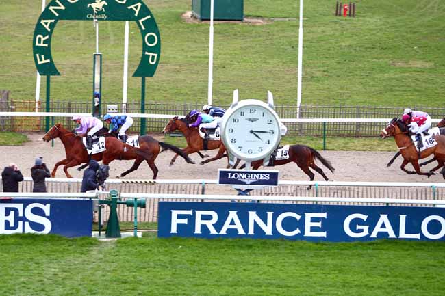 Photo d'arrivée de la course pmu PRIX DE LA ROUTE DES GENETS à CHANTILLY le Mardi 13 février 2018