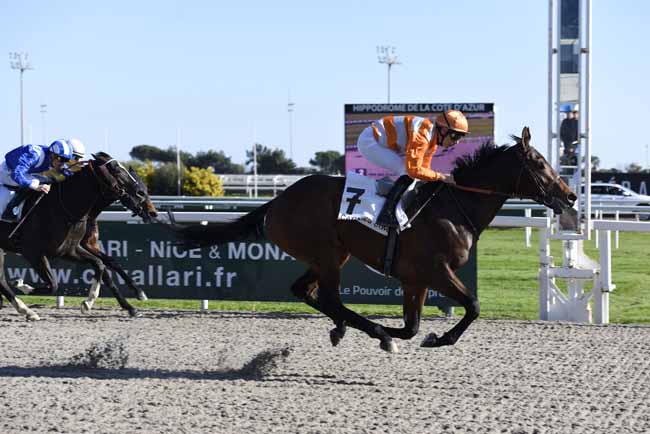 Photo d'arrivée de la course pmu PRIX DES MAURES à CAGNES-SUR-MER le Mercredi 14 février 2018