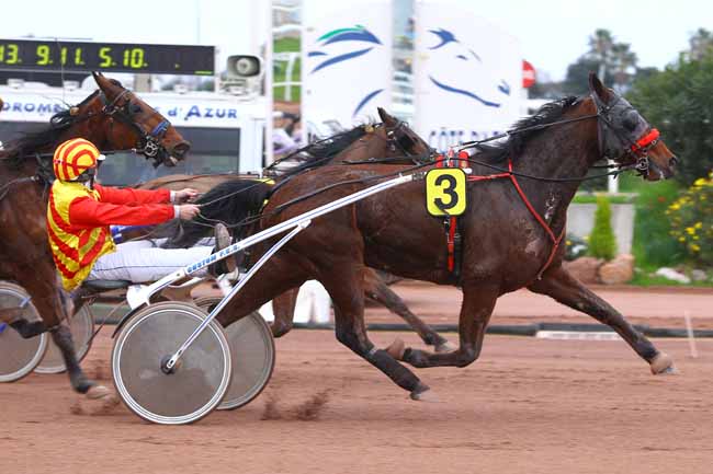 Photo d'arrivée de la course pmu PRIX DE PORTO à CAGNES-SUR-MER le Vendredi 16 février 2018