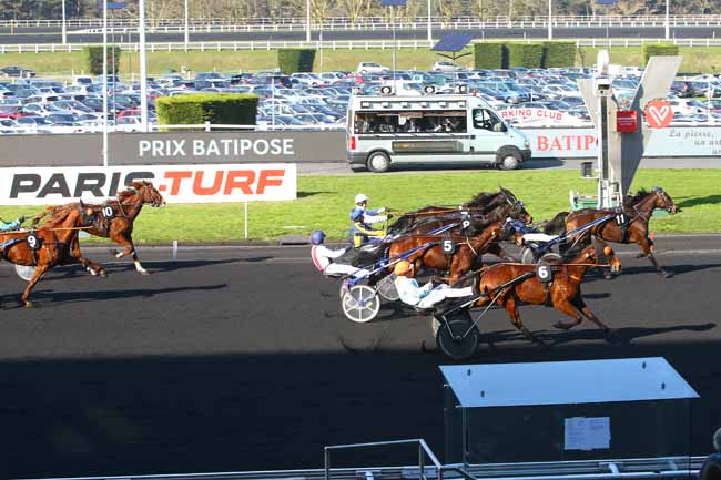 Photo d'arrivée de la course pmu PRIX DE LA GACILLY à PARIS-VINCENNES le Dimanche 18 février 2018
