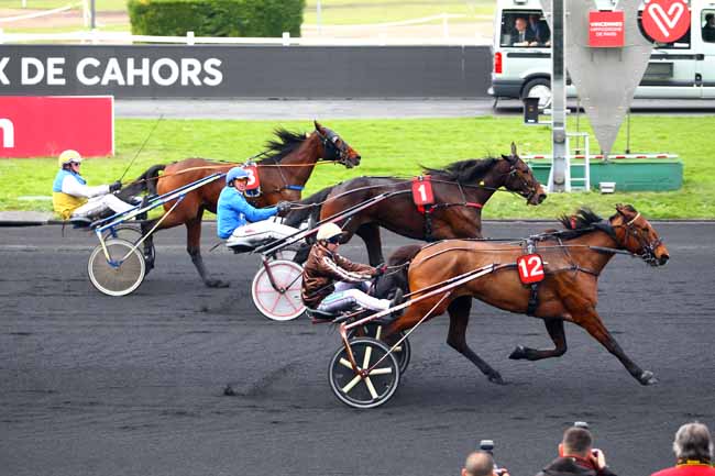 Photo d'arrivée de la course pmu PRIX DE CAHORS à PARIS-VINCENNES le Mardi 20 février 2018