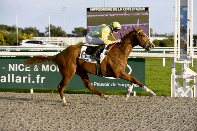 Photo d'arrivée de la course pmu PRIX DES GENEVRIERS à CAGNES-SUR-MER le Mercredi 21 février 2018