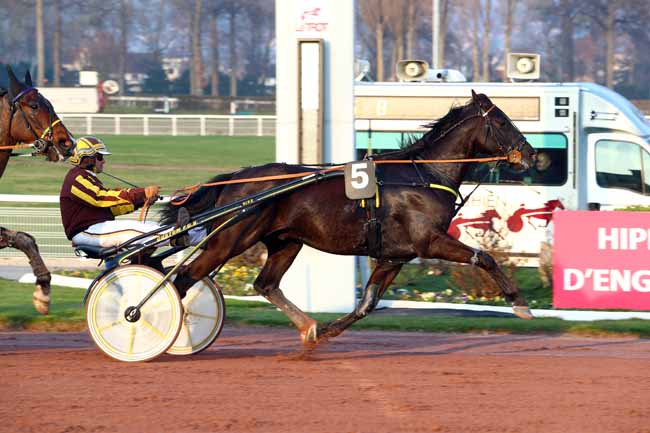 Photo d'arrivée de la course pmu PRIX DE JONCY à ENGHIEN le Mercredi 21 février 2018