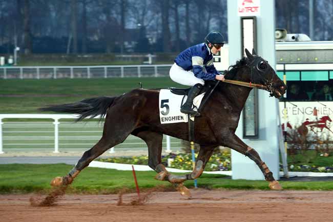 Photo d'arrivée de la course pmu PRIX DE BAGNOLET à ENGHIEN le Mercredi 21 février 2018
