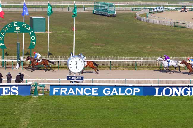 Photo d'arrivée de la course pmu PRIX DU RU SAINT-MARTIN à CHANTILLY le Jeudi 22 février 2018