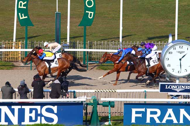 Photo d'arrivée de la course pmu PRIX DE VILLAINES-SOUS-BOIS à CHANTILLY le Jeudi 22 février 2018