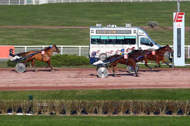 Photo d'arrivée de la course pmu PRIX DE CAUDEBEC à ENGHIEN le Vendredi 23 février 2018
