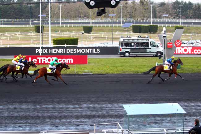 Photo d'arrivée de la course pmu PRIX HENRI DESMONTILS à PARIS-VINCENNES le Samedi 3 mars 2018