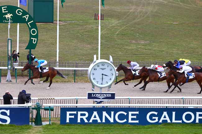 Photo d'arrivée de la course pmu PRIX DE LA SERPENTINE à CHANTILLY le Vendredi 9 mars 2018