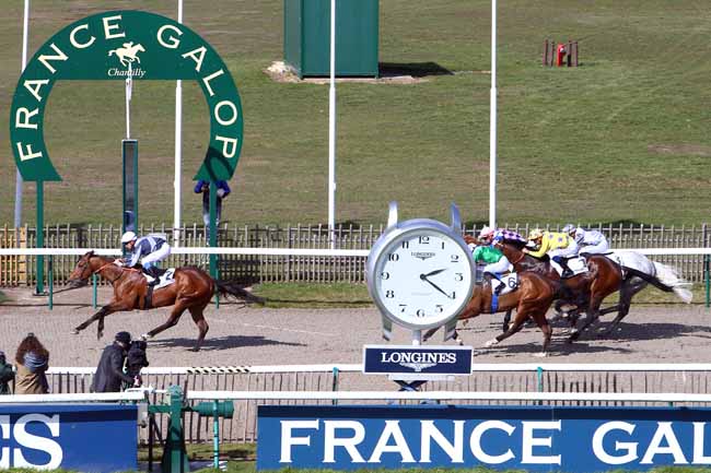 Photo d'arrivée de la course pmu PRIX DU BAT L'EAU à CHANTILLY le Mardi 13 mars 2018