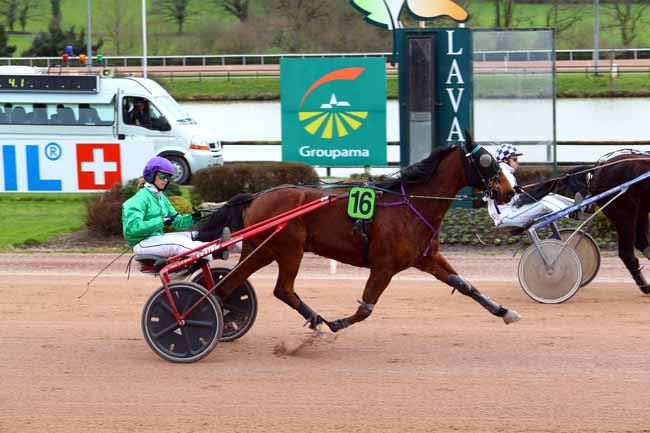 Photo d'arrivée de la course pmu PRIX DES TROIS PROVINCES à LAVAL le Mercredi 14 mars 2018