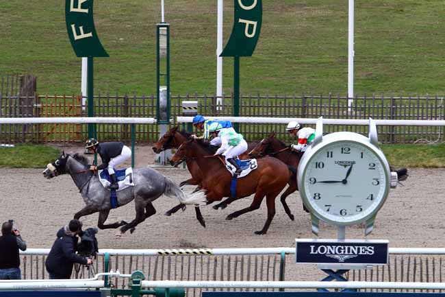 Photo d'arrivée de la course pmu PRIX DE LA GRANGE DES BOIS à CHANTILLY le Jeudi 15 mars 2018