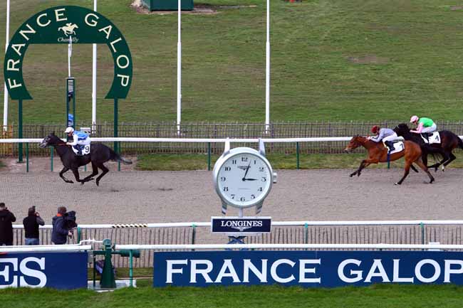Photo d'arrivée de la course pmu PRIX DU SOISSONNAIS à CHANTILLY le Jeudi 15 mars 2018
