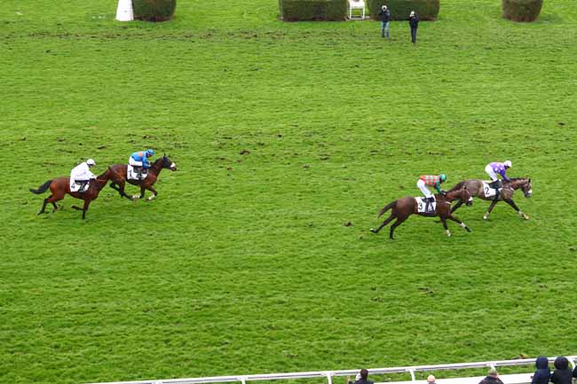 Photo d'arrivée de la course pmu PRIX D'INDY à AUTEUIL le Dimanche 18 mars 2018