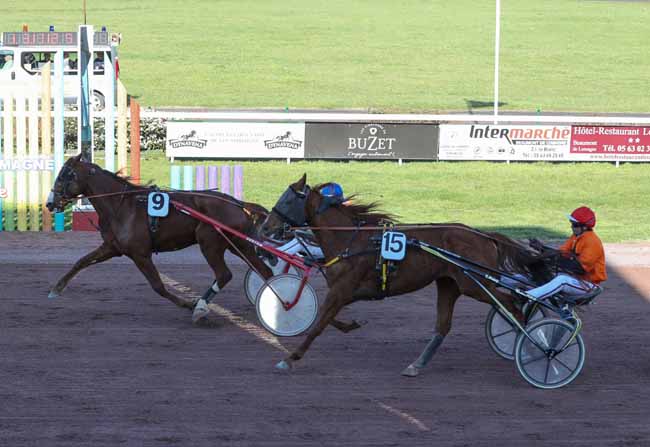 Photo d'arrivée de la course pmu PRIX D'AGEN à BEAUMONT-DE-LOMAGNE le Mercredi 21 mars 2018