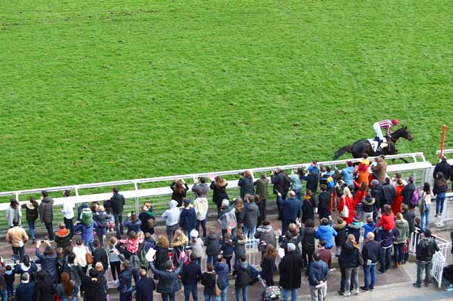 Photo d'arrivée de la course pmu PRIX HYPOTHESE à AUTEUIL le Dimanche 25 mars 2018