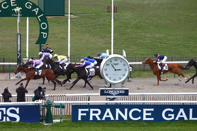Photo d'arrivée de la course pmu PRIX DU CARREFOUR ROSE à CHANTILLY le Lundi 26 mars 2018