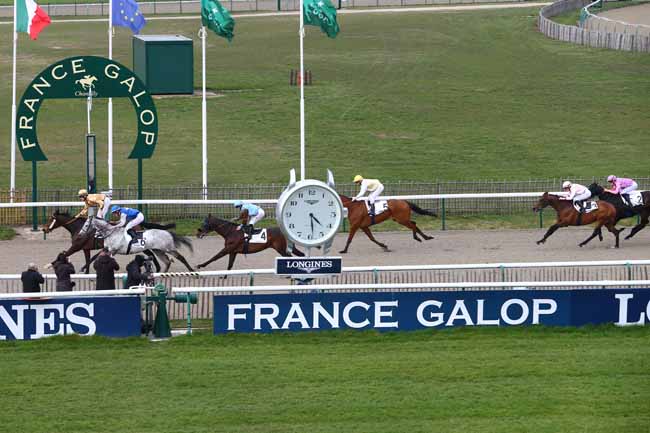 Photo d'arrivée de la course pmu PRIX DE MORRIERES à CHANTILLY le Lundi 26 mars 2018