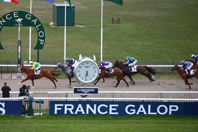 Photo d'arrivée de la course pmu PRIX DE LA REGION FORESTIERE VALOIS à CHANTILLY le Lundi 26 mars 2018