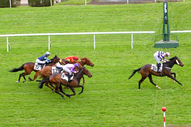 Photo d'arrivée de la course pmu PRIX DU ROUSSILLON à SAINT-CLOUD le Mardi 27 mars 2018