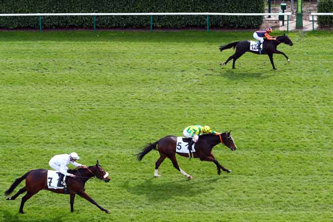 Photo d'arrivée de la course pmu PRIX DES CAVES DU NORD à CHANTILLY le Jeudi 29 mars 2018