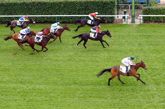Photo d'arrivée de la course pmu PRIX DE LA PLACE MARINE à CHANTILLY le Jeudi 29 mars 2018