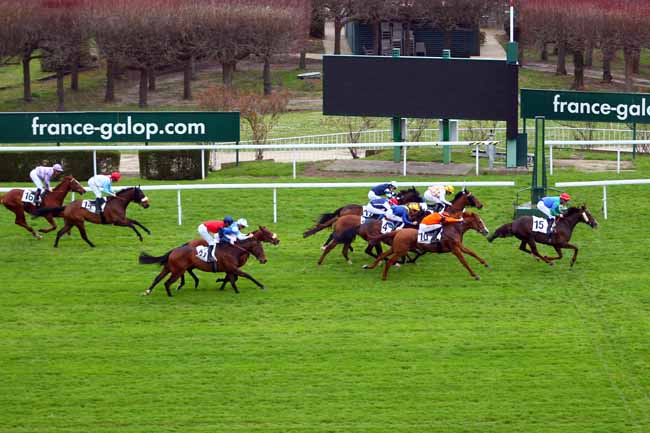 Photo d'arrivée de la course pmu PRIX DES PYRENEES ATLANTIQUES à SAINT-CLOUD le Lundi 2 avril 2018