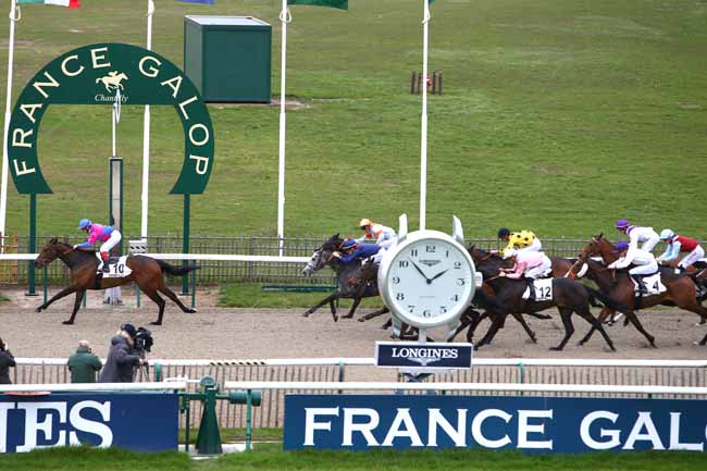 Photo d'arrivée de la course pmu PRIX LYPHARITA à CHANTILLY le Mardi 3 avril 2018