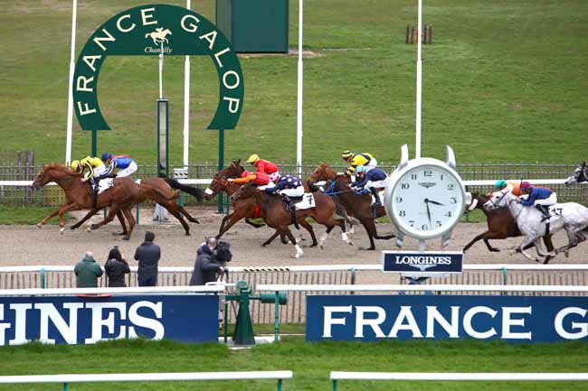 Photo d'arrivée de la course pmu PRIX LACOVIA à CHANTILLY le Mardi 3 avril 2018