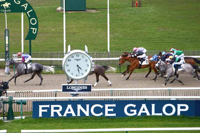 Photo d'arrivée de la course pmu PRIX ESCALINE à CHANTILLY le Mardi 3 avril 2018