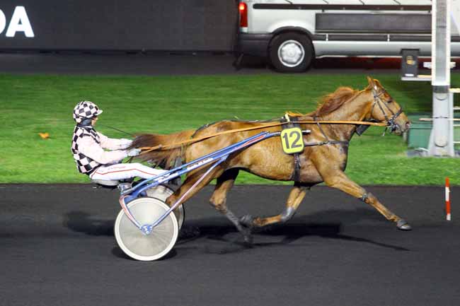 Photo d'arrivée de la course pmu PRIX ISOLDA à PARIS-VINCENNES le Vendredi 6 avril 2018