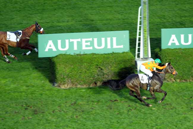 Photo d'arrivée de la course pmu PRIX ANDRE GIRARD à AUTEUIL le Samedi 7 avril 2018