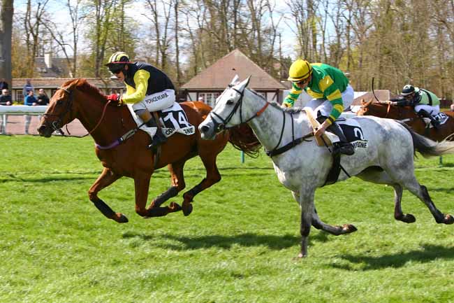 Photo d'arrivée de la course pmu PRIX DE LA ROCHELLE à COMPIEGNE le Mardi 10 avril 2018