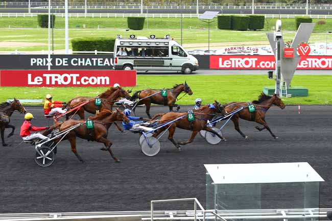 Photo d'arrivée de la course pmu PRIX DE CHATEAU-GAILLARD à PARIS-VINCENNES le Samedi 14 avril 2018