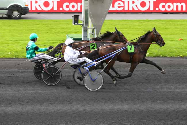 Photo d'arrivée de la course pmu PRIX DE CHELLES à PARIS-VINCENNES le Samedi 14 avril 2018