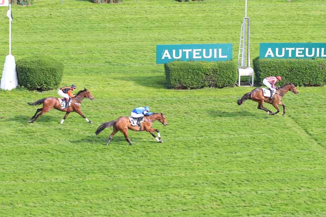 Photo d'arrivée de la course pmu PRIX WILLIAM HEAD à AUTEUIL le Mercredi 18 avril 2018