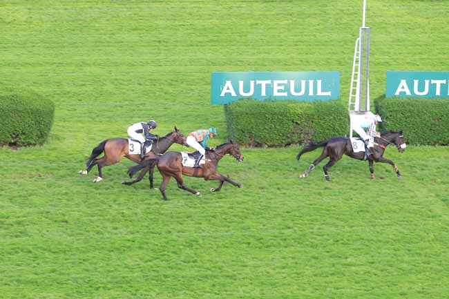 Photo d'arrivée de la course pmu PRIX RENE COUETIL à AUTEUIL le Mercredi 18 avril 2018