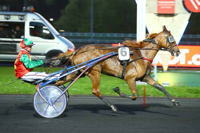 Photo d'arrivée de la course pmu PRIX MASINA à PARIS-VINCENNES le Mardi 24 avril 2018