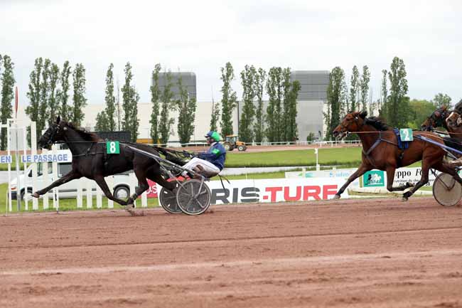 Photo d'arrivée de la course pmu GRAND PRIX BARON D'ARDEUIL AOC BUZET à AGEN LE PASSAGE le Mercredi 25 avril 2018