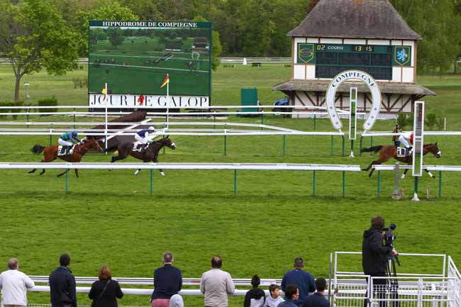 Photo d'arrivée de la course pmu PRIX DE SOSPEL à COMPIEGNE le Jeudi 26 avril 2018