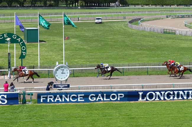 Photo d'arrivée de la course pmu PRIX DU PAVE DE LA BICHE à CHANTILLY le Vendredi 27 avril 2018