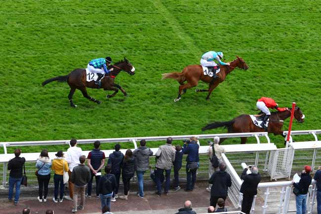 Photo d'arrivée de la course pmu PRIX WILD MONARCH à AUTEUIL le Samedi 28 avril 2018