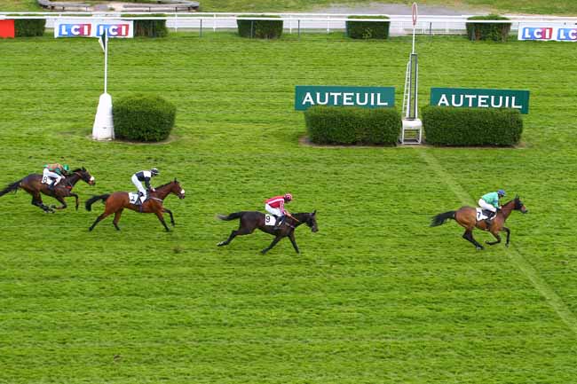 Photo d'arrivée de la course pmu PRIX MAURICE DE NEXON à AUTEUIL le Samedi 28 avril 2018
